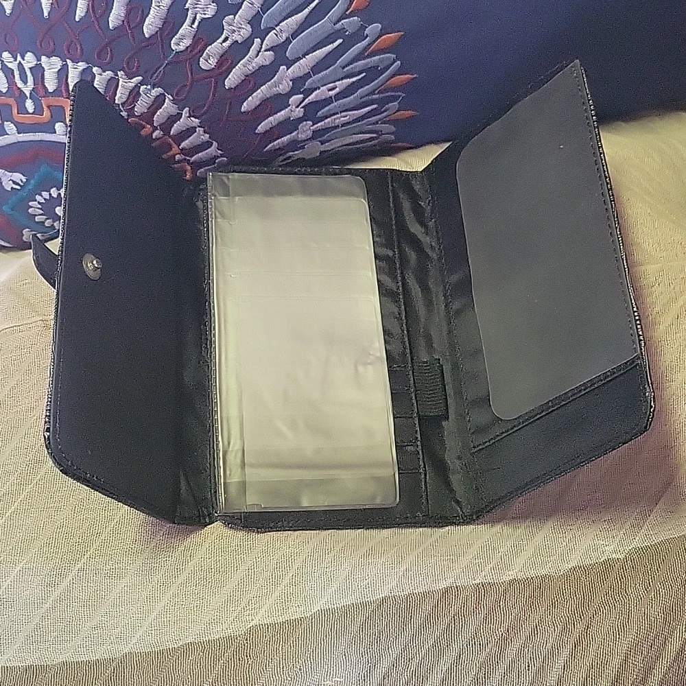 Wallet - Picture 3 of 3